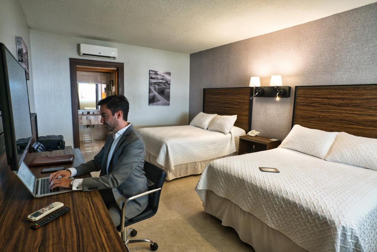 Hotel Hacienda Nuevo Casas Grandes エクステリア 写真