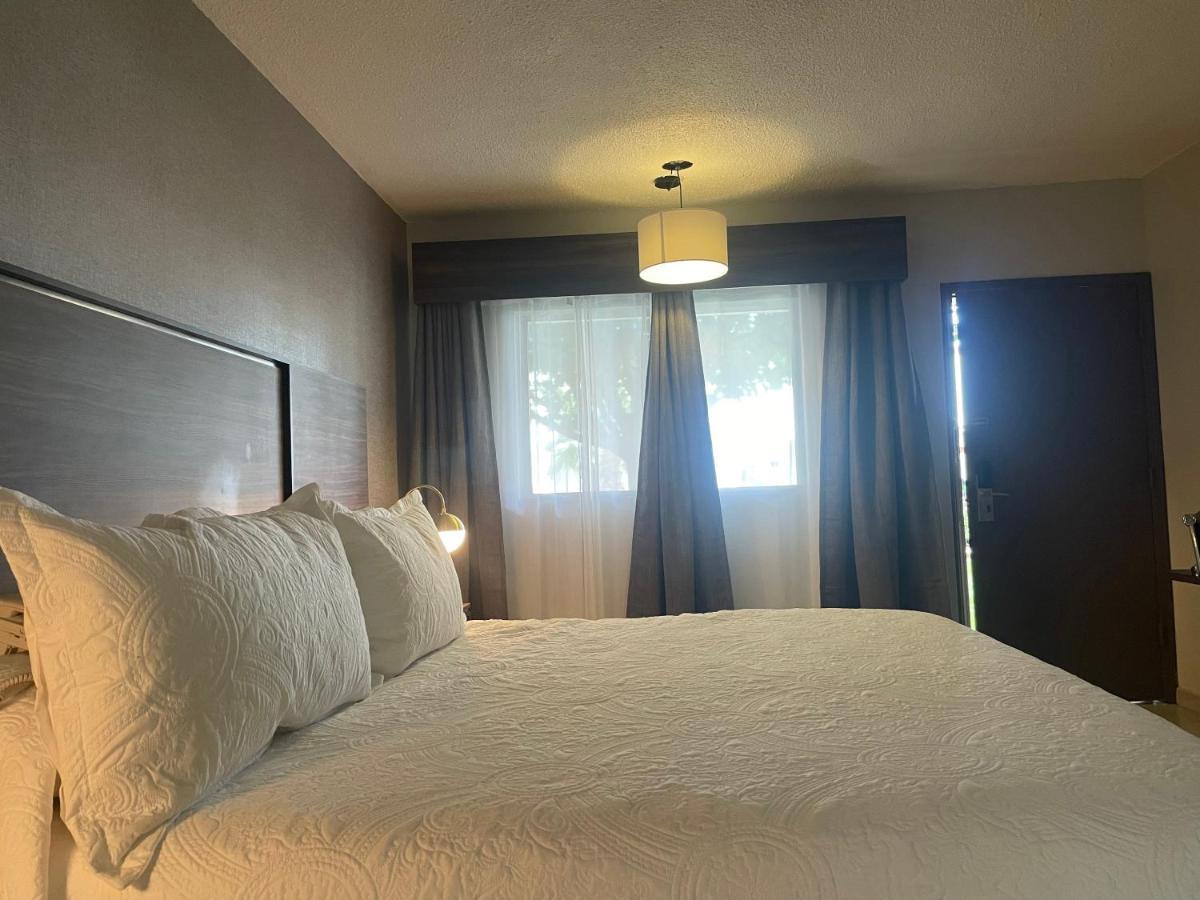 Hotel Hacienda Nuevo Casas Grandes エクステリア 写真