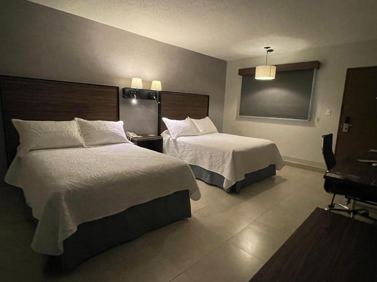 Hotel Hacienda Nuevo Casas Grandes エクステリア 写真